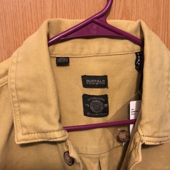 Buffalo David Bitton size medium denim button up yellow - Picture 7 of 7